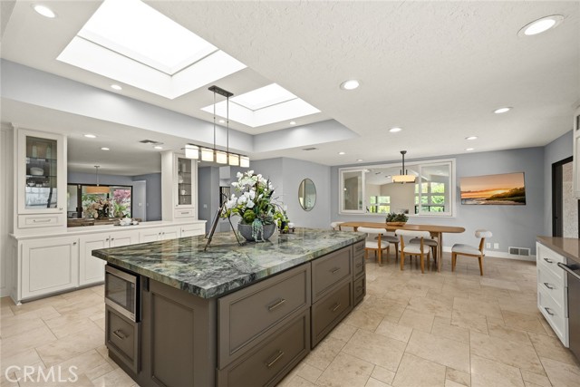 Detail Gallery Image 17 of 59 For 1916 via Visalia, Palos Verdes Estates,  CA 90274 - 6 Beds | 5/2 Baths