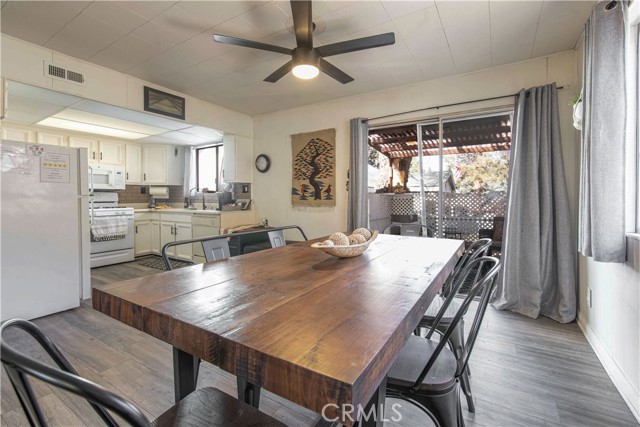 Detail Gallery Image 6 of 24 For 410 Oriole, Big Bear Lake,  CA 92315 - 3 Beds | 2 Baths