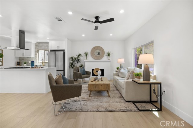 Detail Gallery Image 2 of 19 For 1379 E Elizabeth St, Pasadena,  CA 91104 - 2 Beds | 1 Baths