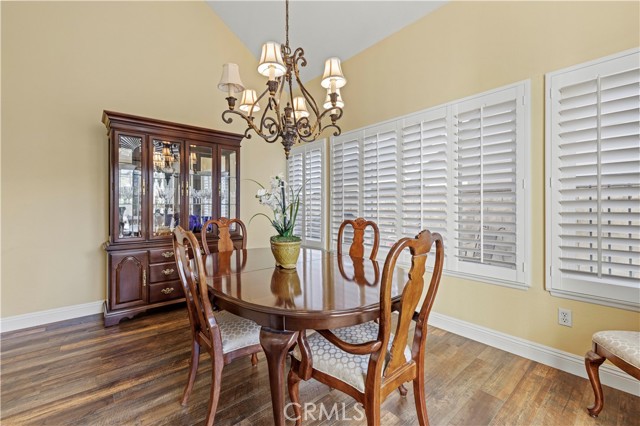 Detail Gallery Image 11 of 49 For 26061 Charonne Ct, Valencia,  CA 91355 - 4 Beds | 3 Baths