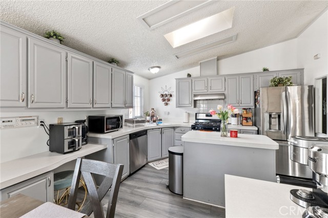 Detail Gallery Image 17 of 61 For 7717 Church #31,  Highland,  CA 92346 - 3 Beds | 2 Baths