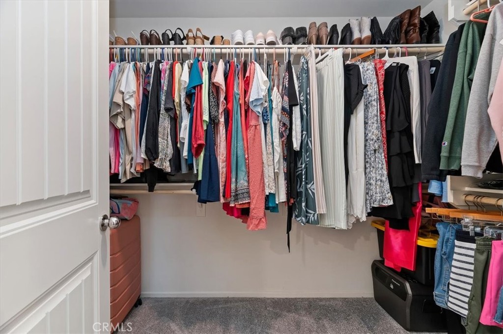 https://media.crmls.org/medias/c4b06596-b522-4b4c-abd8-f99fe3e07238.jpg?preset=X-Large
