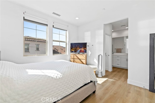 Detail Gallery Image 11 of 31 For 8475 Forest Park, Chino,  CA 91708 - 2 Beds | 2/1 Baths