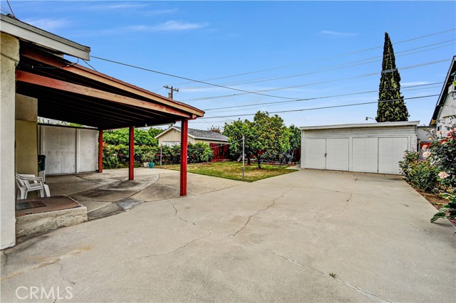 2857 W Avenue 33, Los Angeles CA: https://media.crmls.org/medias/c4b33a87-1470-4d50-8a55-7a5e8cf54f0e.jpg