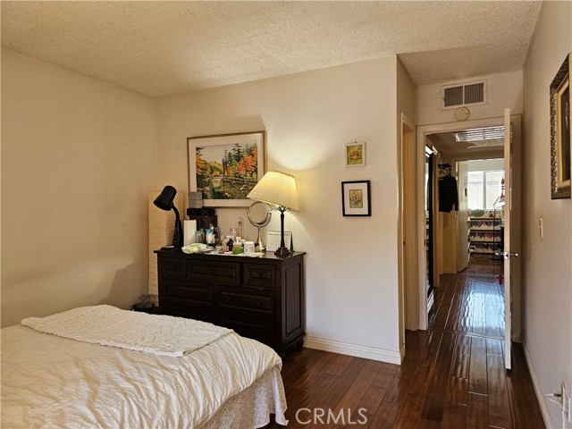 Detail Gallery Image 36 of 69 For 1711 Grismer Ave #52,  Burbank,  CA 91504 - 3 Beds | 3 Baths