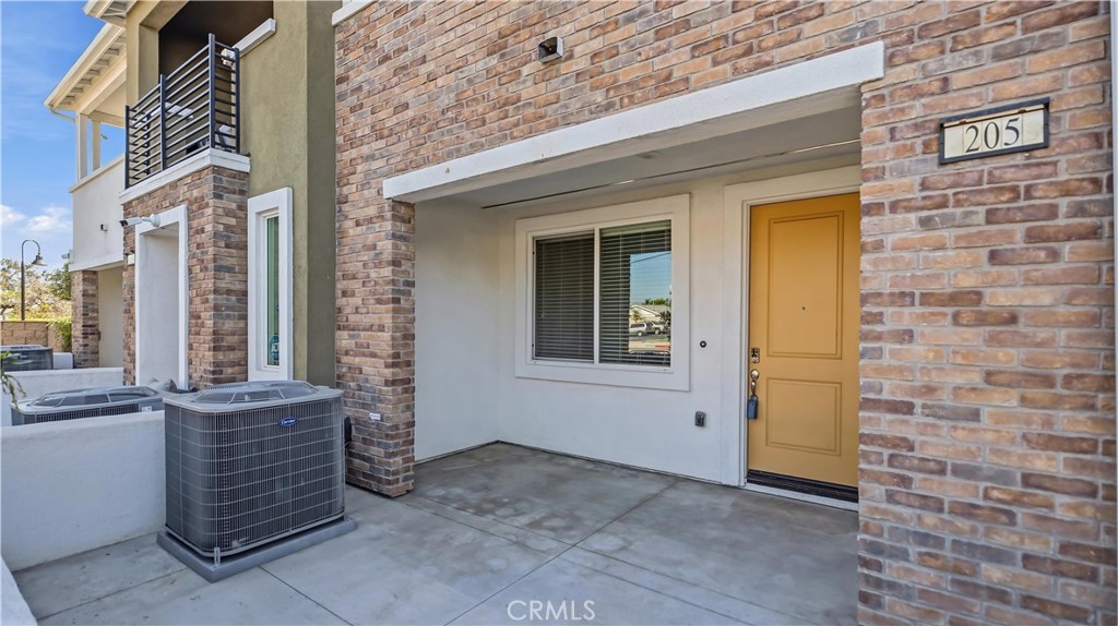 205 N Vincent #117
