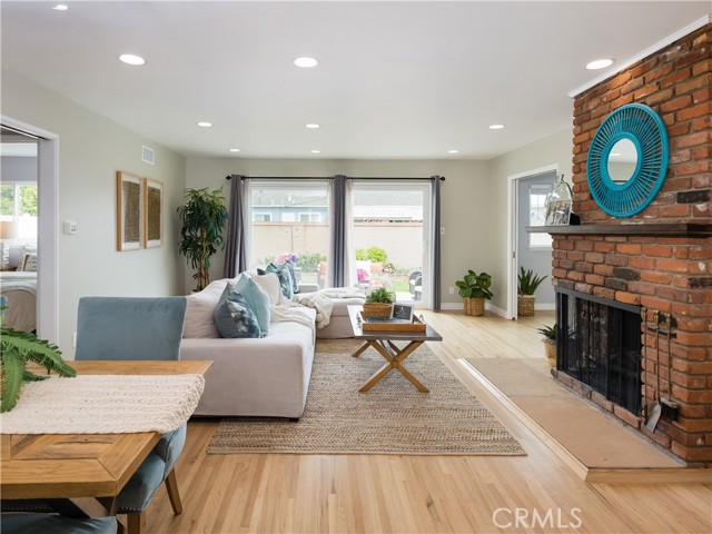Detail Gallery Image 9 of 34 For 17122 S Orchard Ave, Gardena,  CA 90247 - 4 Beds | 2 Baths