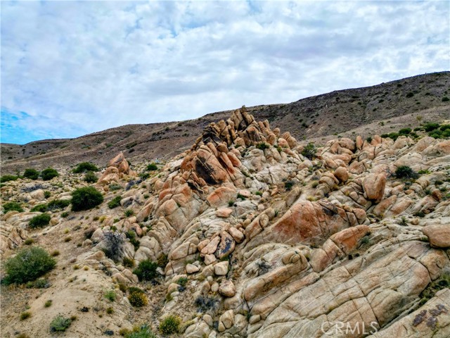 Detail Gallery Image 1 of 52 For 5051 Chapparosa Rd, Pioneertown,  CA 92268 - – Beds | – Baths