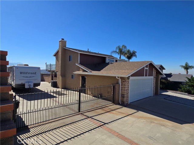 Detail Gallery Image 2 of 22 For 6455 N Ventura Ave, San Bernardino,  CA 92407 - 3 Beds | 2/1 Baths