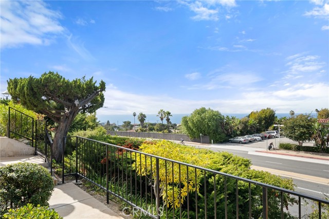 28101 Ridgethorne Court, Rancho Palos Verdes, California 90275, 3 Bedrooms Bedrooms, ,2 BathroomsBathrooms,Residential,Sold,Ridgethorne,SB21233055