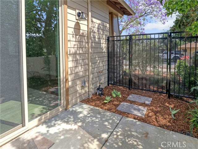 Detail Gallery Image 10 of 44 For 613 E Walnut Ave, Monrovia,  CA 91016 - 3 Beds | 3 Baths
