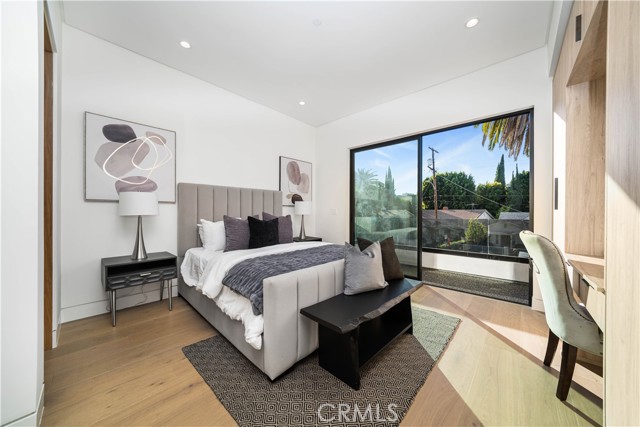 Detail Gallery Image 47 of 52 For 4634 Cedros Ave, Sherman Oaks,  CA 91403 - 4 Beds | 5/1 Baths