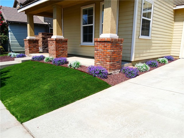 Detail Gallery Image 3 of 38 For 11060 Sweetgum St, Corona,  CA 92883 - 6 Beds | 3 Baths