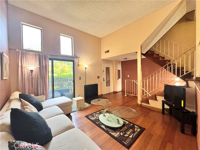 Detail Gallery Image 6 of 21 For 9620 Sepulveda Bld #39,  North Hills,  CA 91343 - 2 Beds | 2/1 Baths