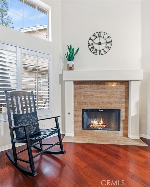 Fireplace with Mantle