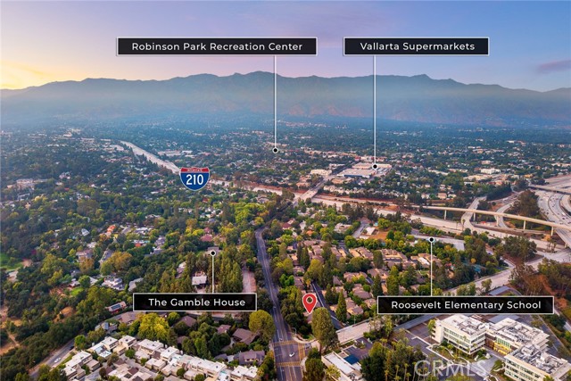 242 N Orange Grove Boulevard, Pasadena CA: https://media.crmls.org/medias/c4ba1d34-9055-432e-8387-6326102a7f2f.jpg