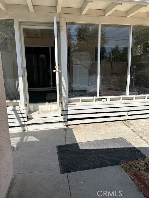 602 N Griffith Park Drive, Burbank CA: https://media.crmls.org/medias/c4ba6a7e-5bcd-4e3f-92fd-d4f80c325c0d.jpg