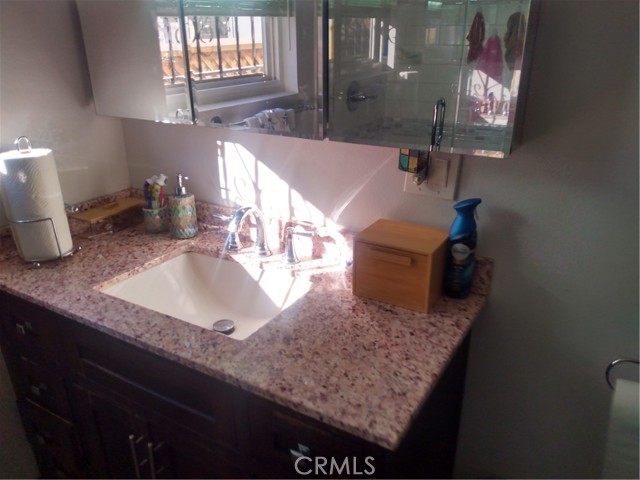 2035 W 71st, Los Angeles CA: https://media.crmls.org/medias/c4baccae-ea20-4057-b793-eaf09b3ebd3d.jpg