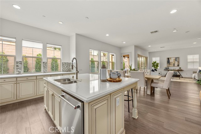Detail Gallery Image 18 of 45 For 75 Dublin, Irvine,  CA 92620 - 4 Beds | 4/1 Baths