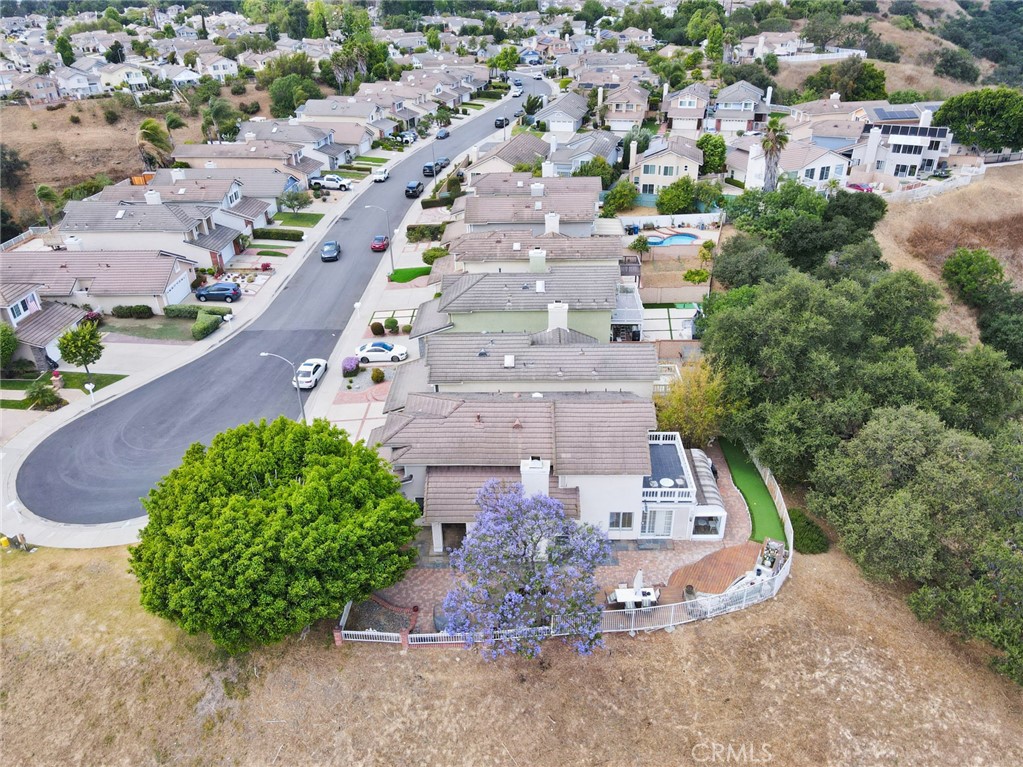 https://media.crmls.org/medias/c4bb6746-dccd-4359-b234-108d836980cc.jpg?preset=X-Large