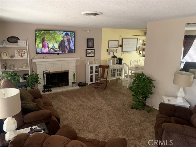 Detail Gallery Image 5 of 13 For 27015 Ramona Vista St, Hemet,  CA 92544 - 3 Beds | 2 Baths