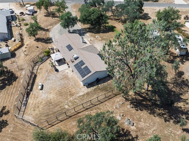 30015 Stetson Drive, Coarsegold CA: https://media.crmls.org/medias/c4bb7dd1-3948-477d-ada7-991f764dd34b.jpg