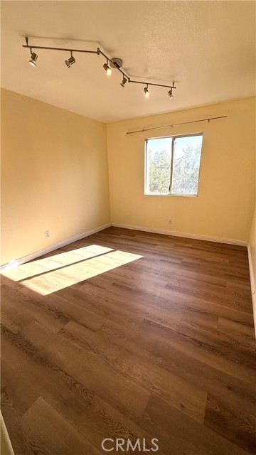16026 Bainbridge Way, Chino Hills CA: https://media.crmls.org/medias/c4bbe6e6-0601-4ec3-8115-b135e11f483a.jpg