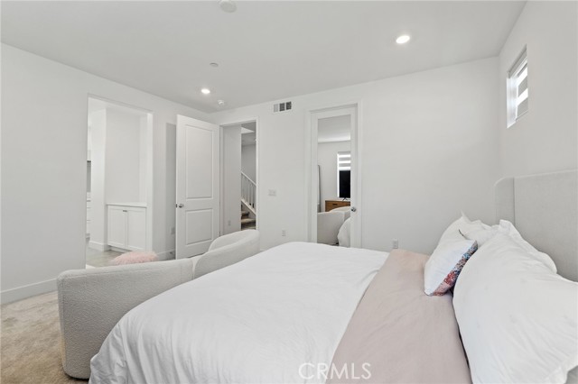 Detail Gallery Image 29 of 57 For 236 Yerba, Irvine,  CA 92618 - 4 Beds | 3/1 Baths