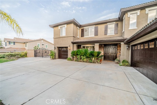 Detail Gallery Image 3 of 70 For 3675 Sunmeadow St, Corona,  CA 92881 - 6 Beds | 4 Baths