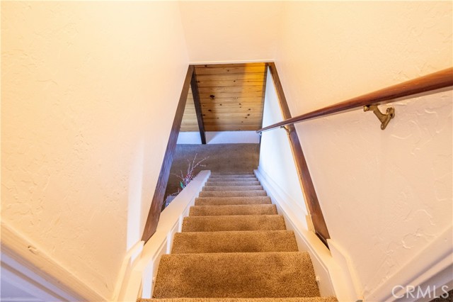 2476 Elko Drive, Running Springs CA: https://media.crmls.org/medias/c4be7723-b4af-4984-8d66-65cc707862bf.jpg
