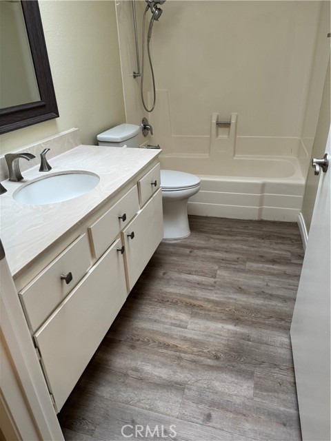 Detail Gallery Image 13 of 17 For 8566 Trinity #819C,  Huntington Beach,  CA 92646 - 2 Beds | 2 Baths