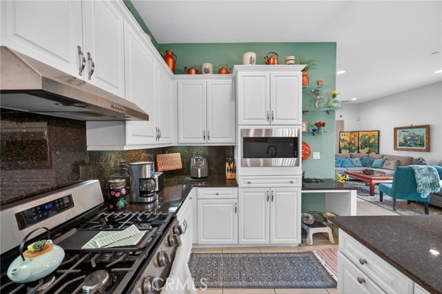 Detail Gallery Image 11 of 65 For 81485 Avenida Viesca, Indio,  CA 92203 - 2 Beds | 2 Baths