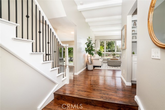 Detail Gallery Image 6 of 56 For 6561 Sabbicas Cir, Huntington Beach,  CA 92647 - 4 Beds | 3 Baths