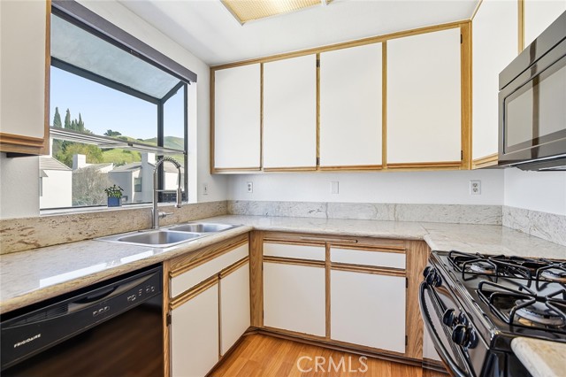 Detail Gallery Image 11 of 26 For 4265 Las Virgenes #2,  Calabasas,  CA 91302 - 2 Beds | 2 Baths