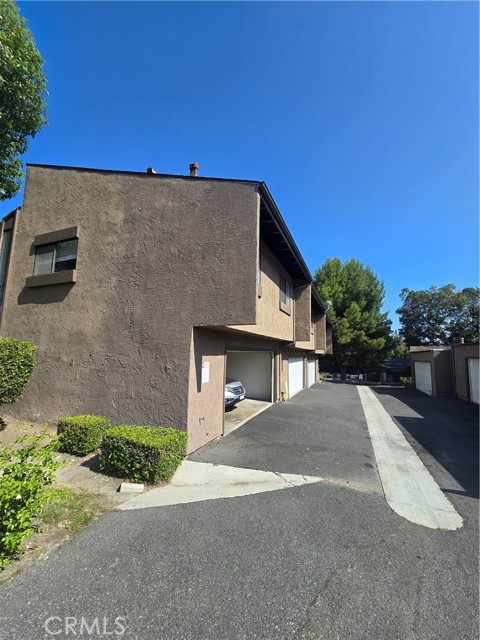 2288 Loma Alta Drive, Fullerton CA: https://media.crmls.org/medias/c4c0685f-1881-4f27-8762-77ebe6a7c4c7.jpg