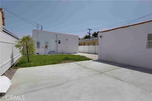 7731 Normandie Avenue, Los Angeles, California 90044, 3 Bedrooms Bedrooms, ,2 BathroomsBathrooms,Single Family Residence,For Sale,Normandie,DW24173483