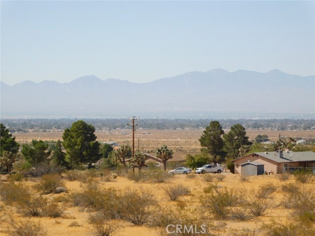 Detail Gallery Image 13 of 39 For 24475 Pala Ln, Apple Valley,  CA 92307 - 2 Beds | 2 Baths