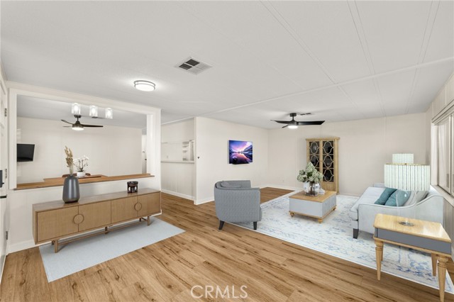 Detail Gallery Image 5 of 27 For 1251 E Lugonia, Redlands,  CA 92374 - 2 Beds | 2 Baths