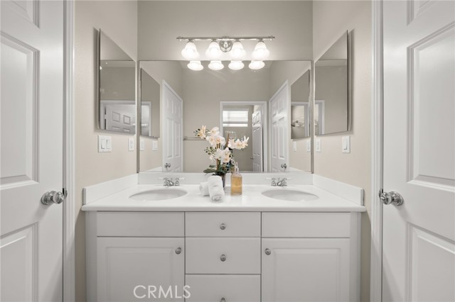 20713 Mopena, Porter Ranch CA: https://media.crmls.org/medias/c4c2c77b-6809-46bb-9e54-a1dd83aeb010.jpg