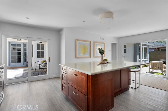 5545 Konya Drive, Torrance CA: https://media.crmls.org/medias/c4c39573-7fb8-4de4-a7a1-46b0d62cf272.jpg