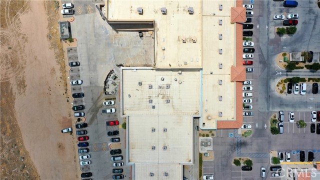 641 W Palmdale Boulevard, Palmdale CA: https://media.crmls.org/medias/c4c43a3d-b0cf-4ce6-b1b5-057d59c2c5a6.jpg