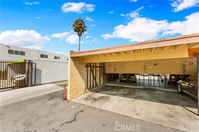 5535 Ackerfield Avenue, Long Beach CA: https://media.crmls.org/medias/c4c559fe-eed3-4cb5-a874-74d7b76b018e.jpg