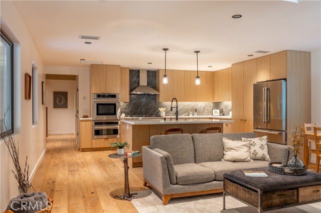 259 Victoria Lane, Sugarloaf CA: https://media.crmls.org/medias/c4c59c59-eb93-4313-bfb4-fc3ff1084a57.jpg