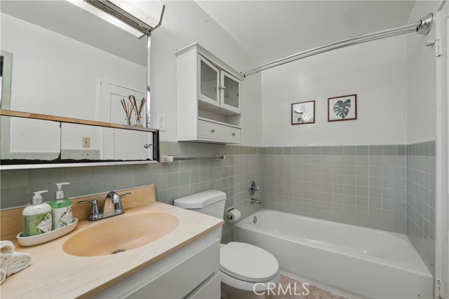 5179 Village, Los Angeles CA: https://media.crmls.org/medias/c4c65faa-c413-4b9d-90f5-64e2370afd18.jpg