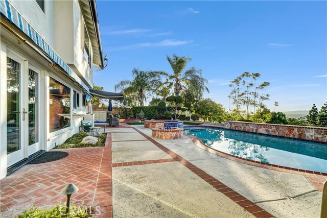 5215 E Rolling Hills Drive, Anaheim Hills CA: https://media.crmls.org/medias/c4c6ca6c-3459-4fc8-8e53-b928b3fcfd01.jpg