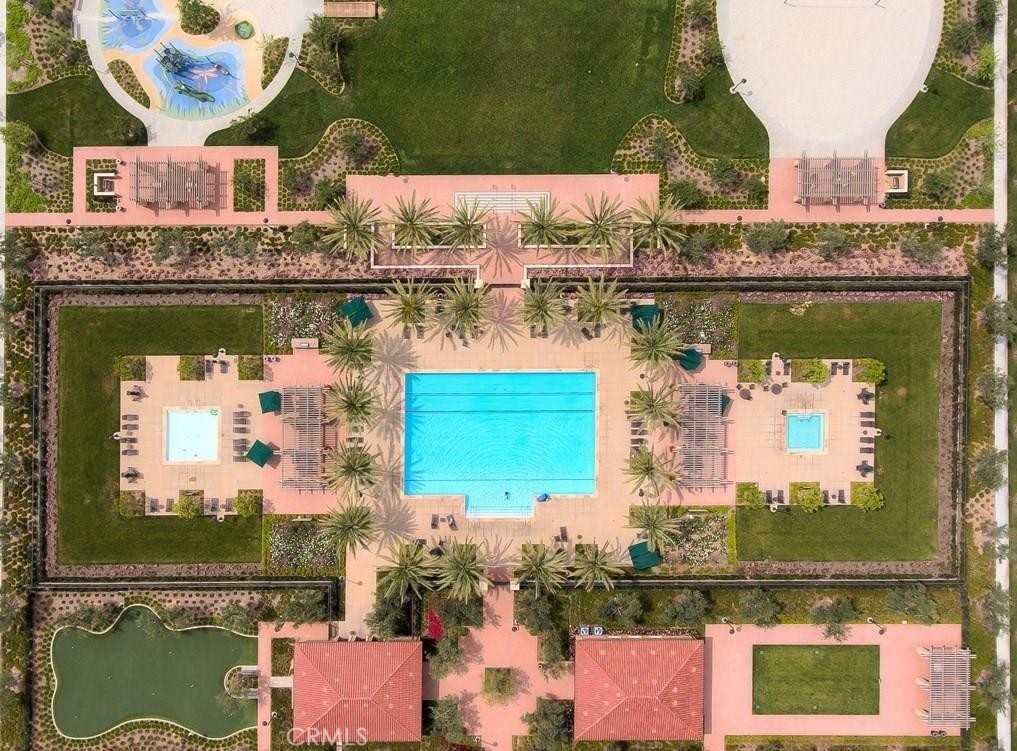 https://media.crmls.org/medias/c4c784fb-cab9-46bd-859f-6369c1535cad.jpg?preset=X-Large