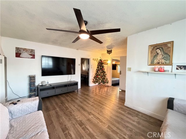 Detail Gallery Image 6 of 13 For 1248 N Pico, San Bernardino,  CA 92411 - 2 Beds | 1 Baths