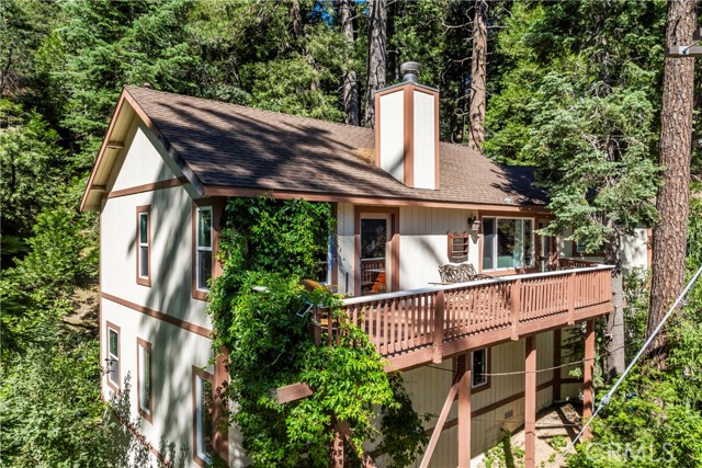 24599 Geneva Drive, Crestline CA: https://media.crmls.org/medias/c4c7e56f-2b1b-4796-a52b-5bd1e360e5d5.jpg