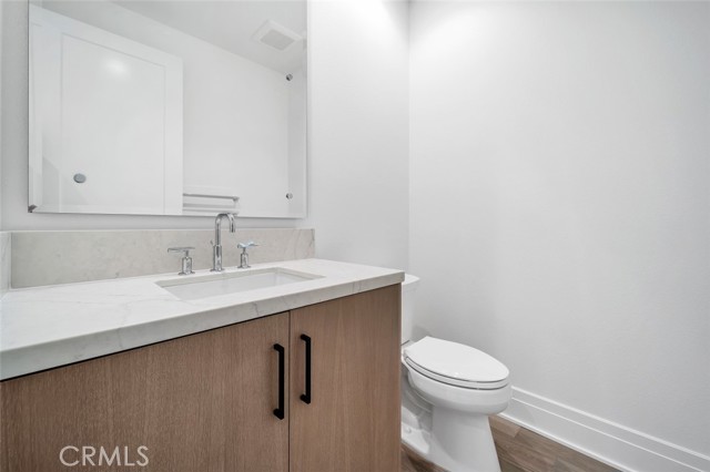 Detail Gallery Image 11 of 40 For 107 Dolcetto, Irvine,  CA 92602 - 4 Beds | 4/1 Baths