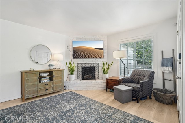 Detail Gallery Image 7 of 28 For 1120 9th St, Hermosa Beach,  CA 90254 - 2 Beds | 1 Baths